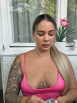sexybatwomen33 online show from 07-13-26, 07:00