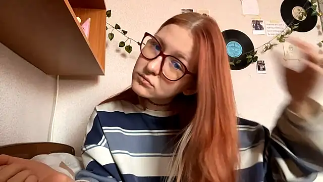 LaureenVielma online show from 02-16-26, 07:37