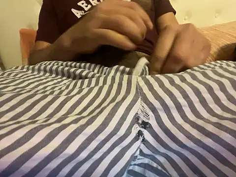 latinocalientehot online show from 02-04-26, 09:53