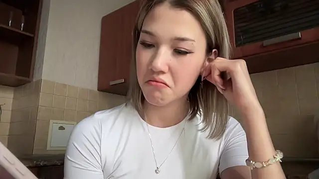 lilXdomiii online show from 04-15-26, 12:56