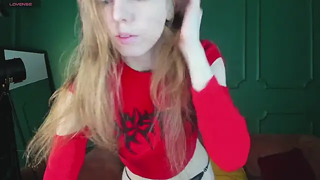 Snapshot of _Tina_Tayllor_ chatting on 03-04-26, 11:49 Tina Tayllor online show from 03-04-26, 11:49