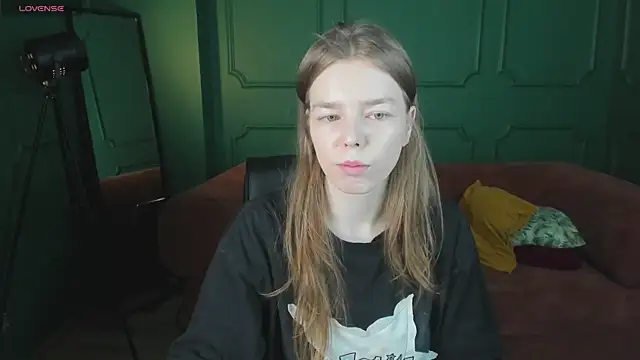 Snapshot of _Tina_Tayllor_ chatting on 03-16-26, 01:37 Tina Tayllor online show from 03-16-26, 01:37