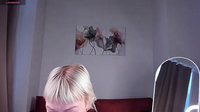 Snapshot of Ann_Annise chatting on 03-14-26, 12:28 Ann Annise online show from 03-14-26, 12:28