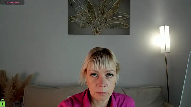 Ann Annise online show from 05-17-26, 01:14