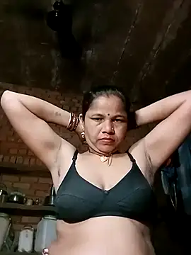 Snapshot of Pooja_sahu chatting on 03-11-26, 05:41 Pooja sahu online show from 03-11-26, 05:41