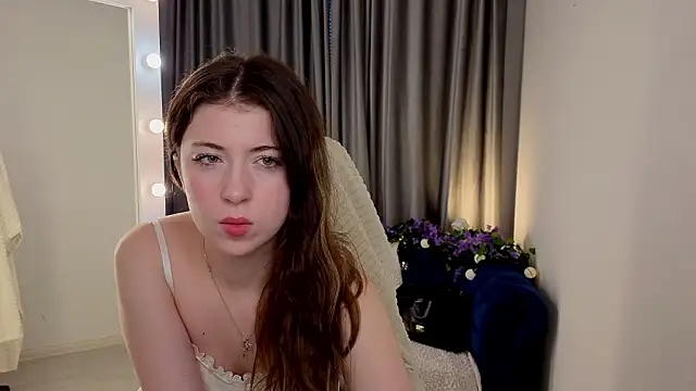 LunarDreamm online show from 02-15-26, 02:03