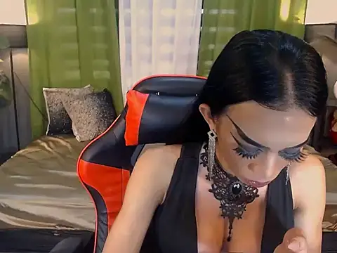 Snapshot of VeshtidaTS chatting on 02-24-26, 05:27 VeshtidaTS online show from 02-24-26, 05:27