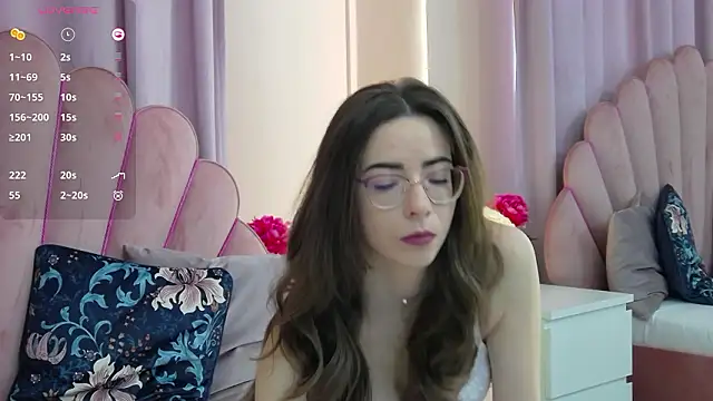 Snapshot of Sophie_Voss chatting on 03-16-26, 07:01 Sophie Voss online show from 03-16-26, 07:01