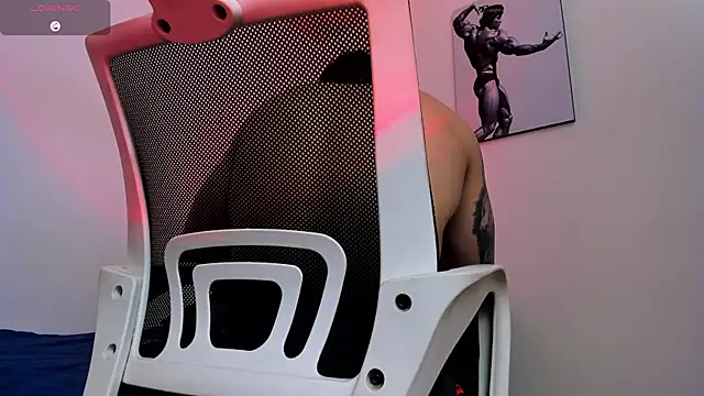 LiamReigns  online show from 04-19-26, 09:08