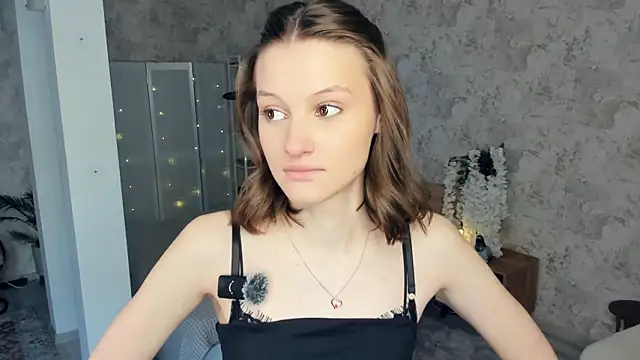 LianneBynon online show from 02-05-26, 08:30