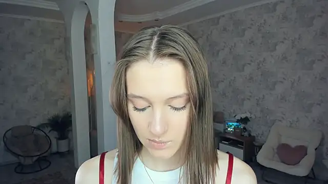 LianneBynon online show from 06-26-26, 08:41