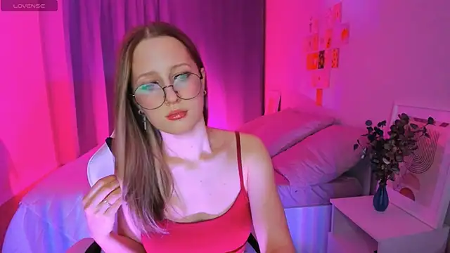 Vega Taylor online show from 02-28-26, 03:51