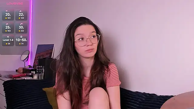 miabellee  online show from 04-24-26, 09:06