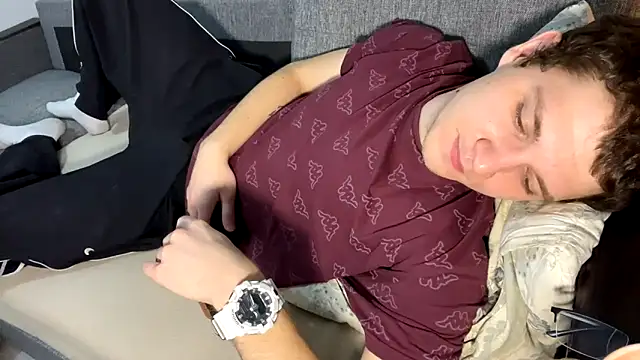 Snapshot of Bob_bucks chatting on 03-11-26, 12:16 Bob bucks online show from 03-11-26, 12:16