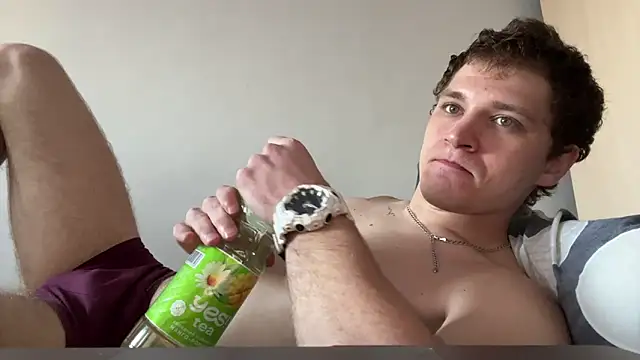 Snapshot of Bob_bucks chatting on 03-15-26, 04:40 Bob bucks online show from 03-15-26, 04:40