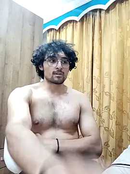 Snapshot of Apolo_Men chatting on 03-12-26, 04:40 Apolo Men online show from 03-12-26, 04:40