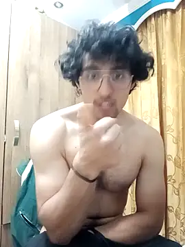 Snapshot of Apolo_Men chatting on 03-25-26, 04:07 Apolo Men online show from 03-25-26, 04:07