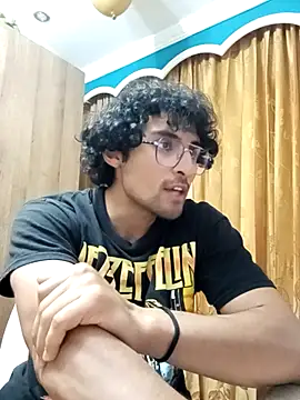 Snapshot of Apolo_Men chatting on 03-26-26, 04:51 Apolo Men online show from 03-26-26, 04:51