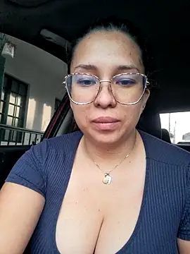 Snapshot of ISABELLA-24_ chatting on 03-05-26, 12:23 ISABELLA-24 online show from 03-05-26, 12:23