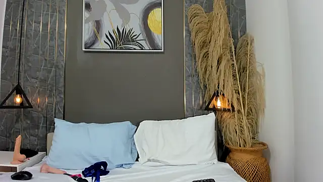 emma evanss   online show from 04-14-26, 11:27