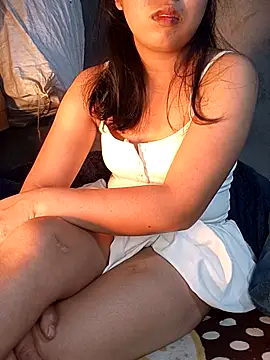 Snapshot of Slutty_18 chatting on 03-10-26, 04:50 Slutty 18 online show from 03-10-26, 04:50