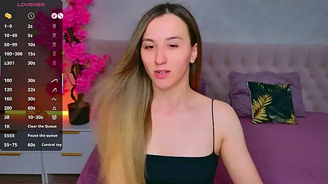 JasminUqueen online show from 06-09-26, 01:17