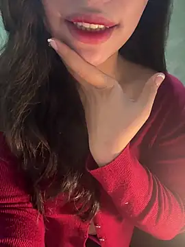 QuynhAnh 2k1 online show from 02-08-26, 02:15