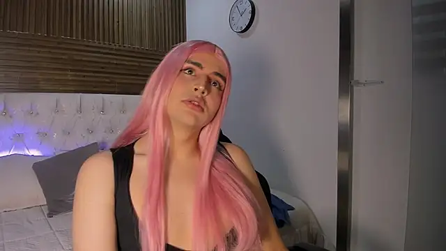 noahWolff  online show from 03-11-26, 06:08