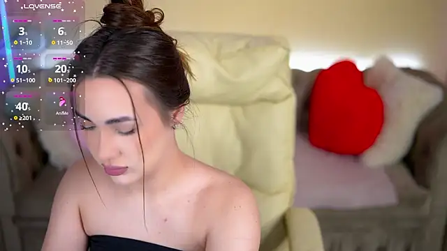 OliviaMoore  online show from 02-26-26, 01:43