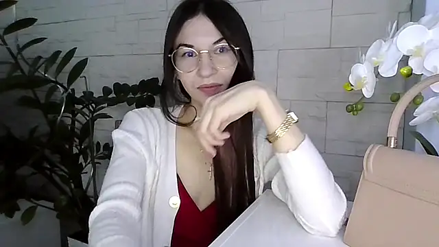 JuliaLovely online show from 02-13-26, 02:46
