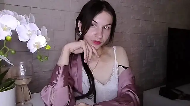JuliaLovely online show from 07-28-26, 07:04