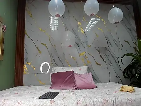 Amanda Rossi online show from 02-23-26, 07:44