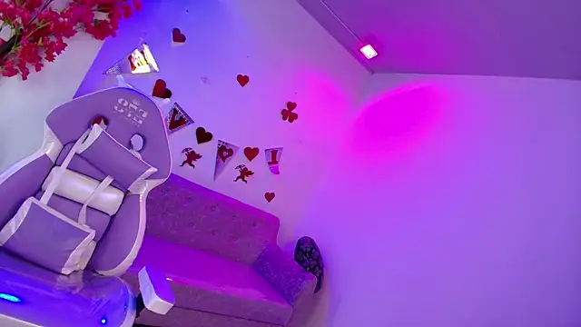 Maddie T18 online show from 02-21-26, 11:44