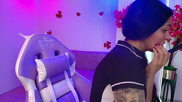 Maddie T18 online show from 02-25-26, 11:09