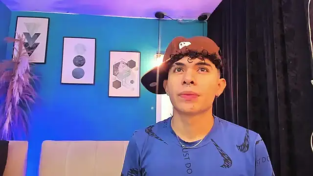 DesiresOfOlympus  online show from 02-08-26, 12:08