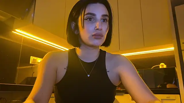 Snapshot of BlackFox_V chatting on 03-08-26, 08:12 BlackFox V online show from 03-08-26, 08:12