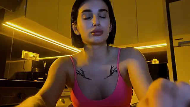 Snapshot of BlackFox_V chatting on 03-09-26, 07:29 BlackFox V online show from 03-09-26, 07:29