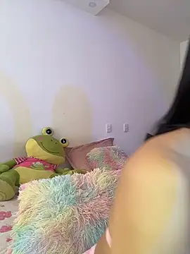 Snapshot of Chel__ chatting on 03-08-26, 05:17 Chel online show from 03-08-26, 05:17