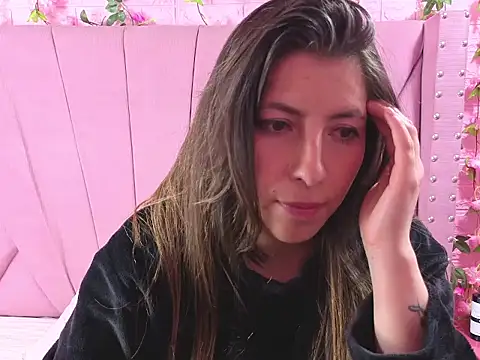 EmberCooper  online show from 04-11-26, 07:45