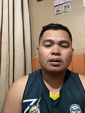 Snapshot of bigloadfox chatting on 03-18-26, 12:47 bigloadfox online show from 03-18-26, 12:47