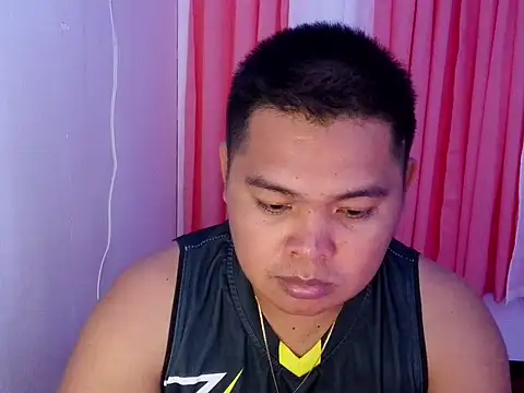 Snapshot of bigloadfox chatting on 03-25-26, 12:44 bigloadfox online show from 03-25-26, 12:44