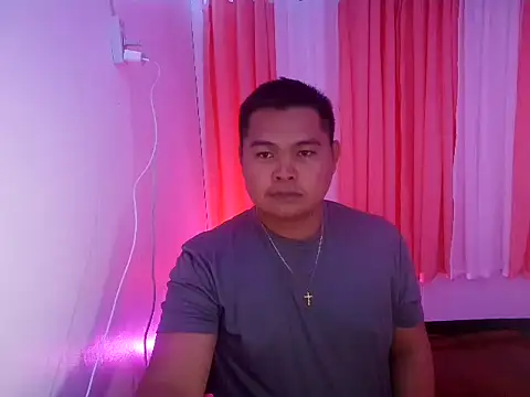Snapshot of bigloadfox chatting on 03-28-26, 12:05 bigloadfox online show from 03-28-26, 12:05