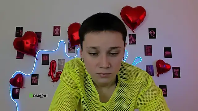 Snapshot of emi_fade chatting on 02-18-26, 10:11 emi fade online show from 02-18-26, 10:11