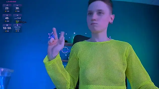 Snapshot of emi_fade chatting on 03-11-26, 01:06 emi fade online show from 03-11-26, 01:06