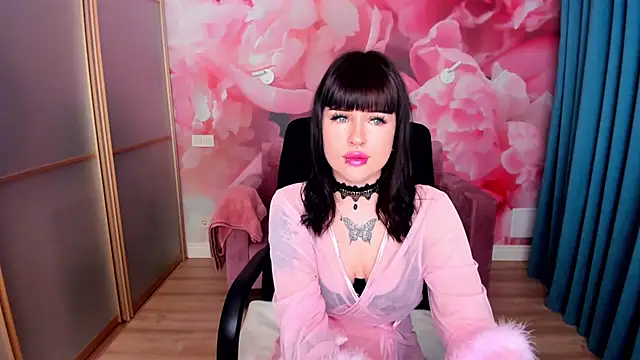 LuxSiren online show from 02-23-26, 01:47