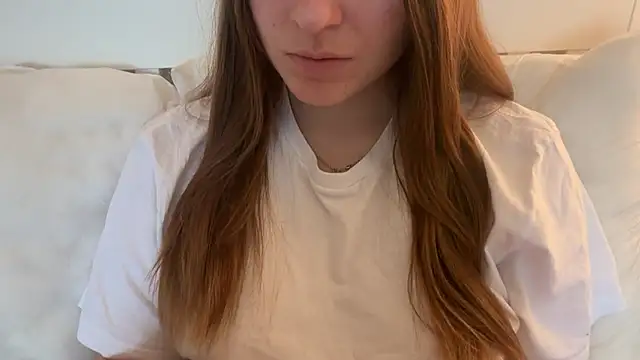 Snapshot of Lucyschickt chatting on 05-05-26, 05:59 Lucyschickt online show from 05-05-26, 05:59