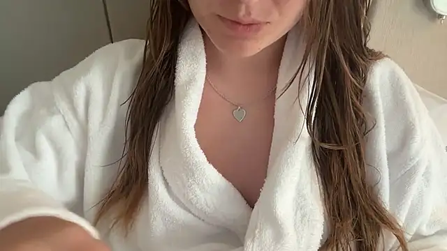 Snapshot of Lucyschickt chatting on 07-27-26, 02:46 Lucyschickt online show from 07-27-26, 02:46