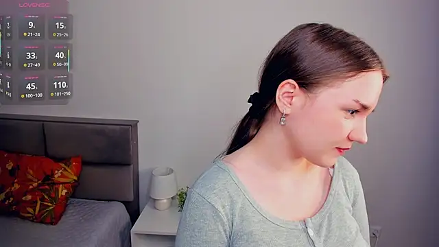 Snapshot of CrissyKales chatting on 03-09-26, 05:50 CrissyKales online show from 03-09-26, 05:50