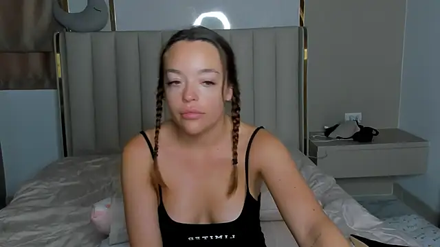 stellaa quenn online show from 03-30-26, 12:11