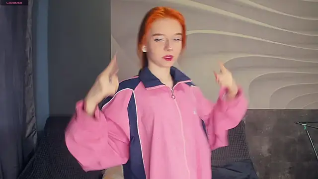 TarynPalek online show from 04-29-26, 07:34